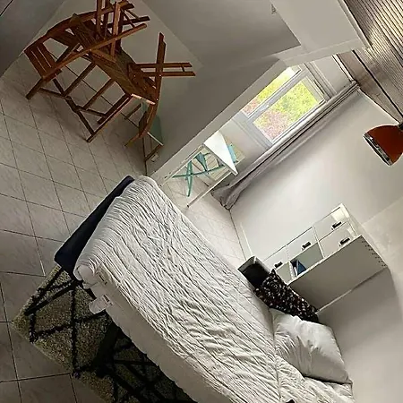 F2 35-44m2 9 Mins Voiture Chateau 4pers 1ch+sejour * Le Chesnay (Yvelines)